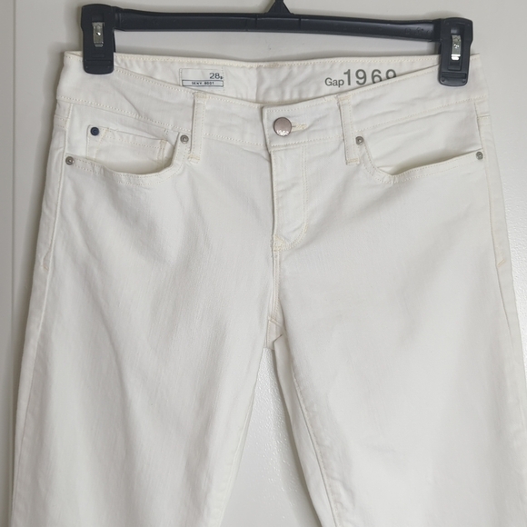 Gap 1969 Sexy Bootcut White Denim Classic 5 Pocket Style Jeans 28P - Picture 2 of 11